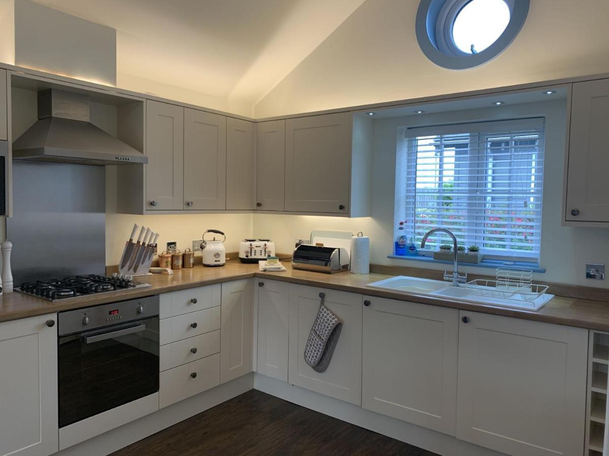 Blue Bay At The Bay Filey, Sleeps 4-6, 2 Dogs Welcome For Free Too Extérieur photo